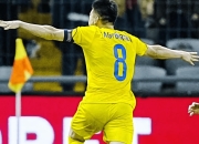 连胜终结！意大利队游泳赛事中意外夺冠